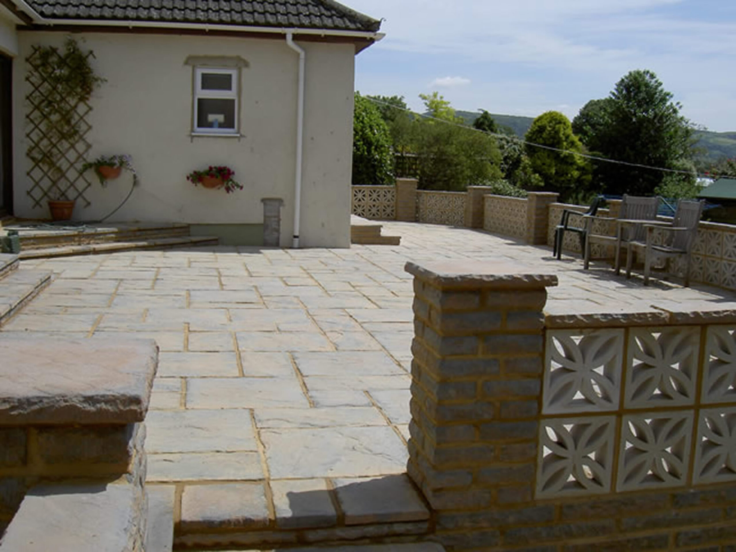 Garden Patio & Paving (95) PA Sloan Garden Patio & Paving – garden, patio, paving, fencing and pergolas - Burnham on Sea, Cheddar, Weston super Mare, Clevedon, Nailsea and surrounding villages, North Somerset near Bristol